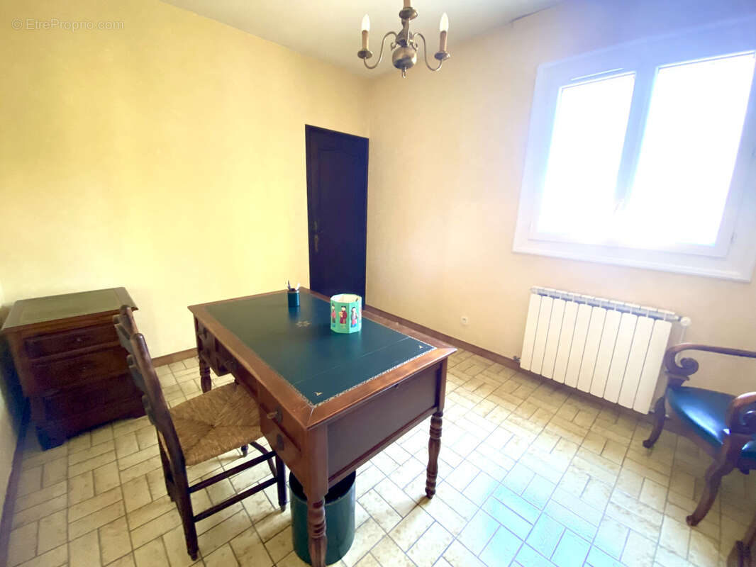 Maison à MONTELIMAR