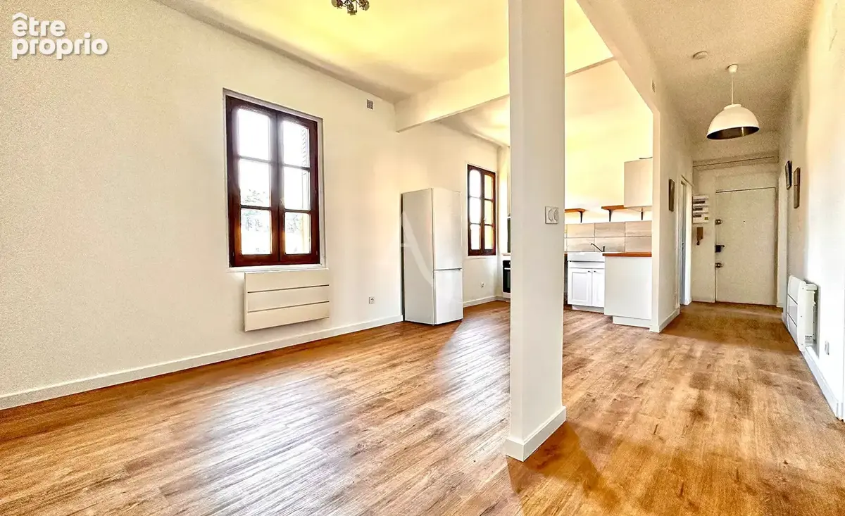 Appartement type 4 renove vue mont d'or  au centre ville avec cave - photo 5