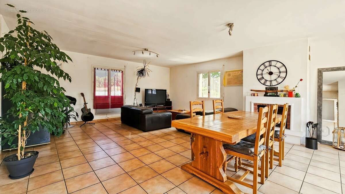 Maison à vendre 5 pièces, 4 chambres avec jardin et garage à LALOUBERE (65) - photo 7
