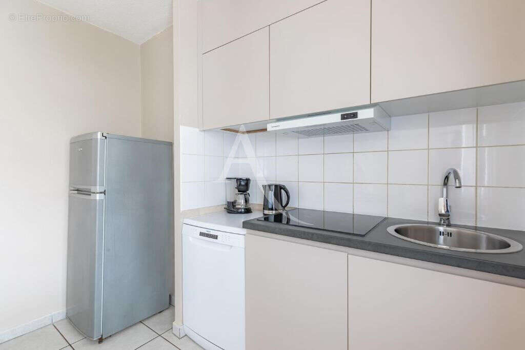 Appartement à SAINT-JEAN-D'ILLAC