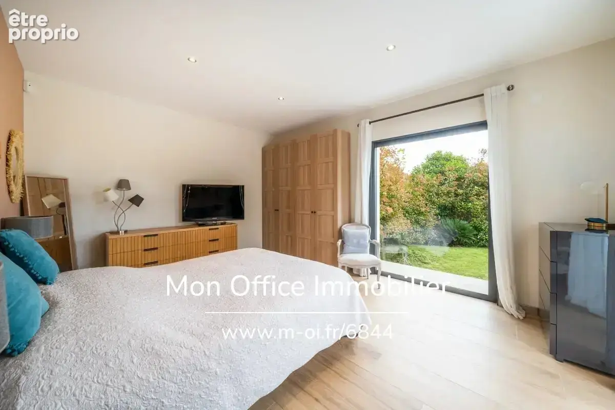 Référence : 6844-AUS - Maison contemporaine 210m² avec piscine - Ventabren - photo 10