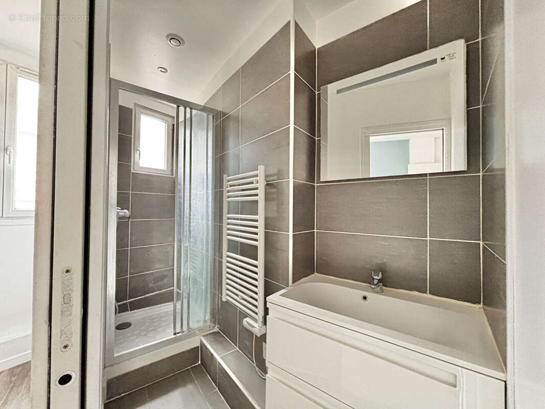 Appartement à PARIS-19E