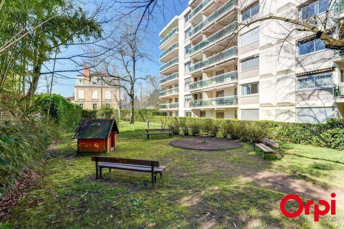 Appartement à CALUIRE-ET-CUIRE