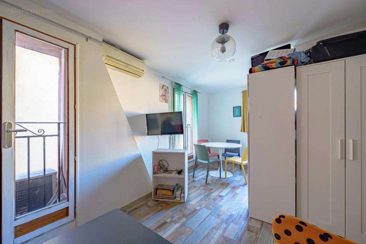 Appartement à MARSEILLE-2E
