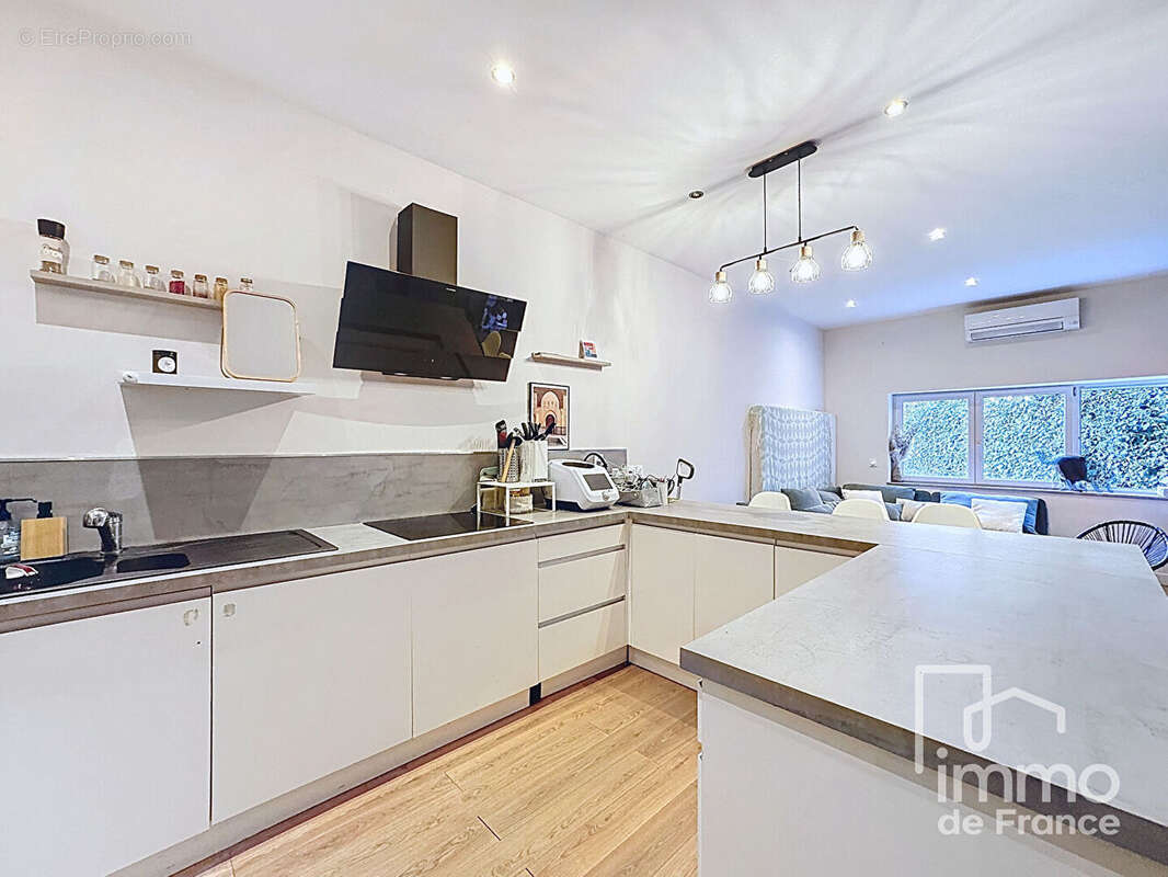 Appartement à BELLEGARDE-SUR-VALSERINE