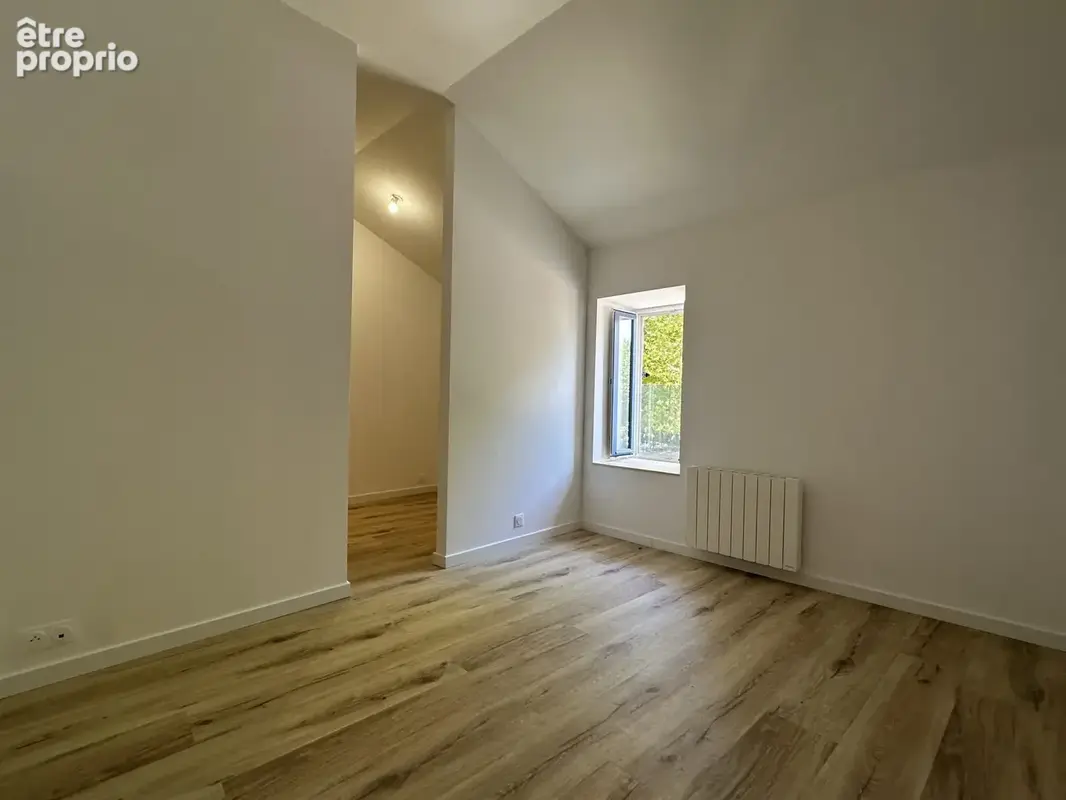 Appartement 4 pièces 87 m² à vendre à Beaujeu (69430) - photo 4