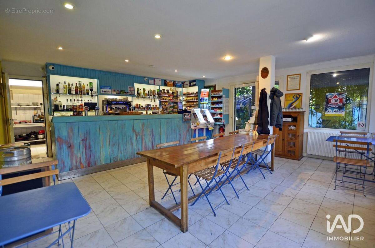 Photo 1 - Commerce à OPIO