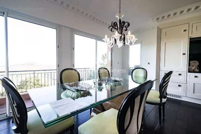 Maison à THEOULE-SUR-MER