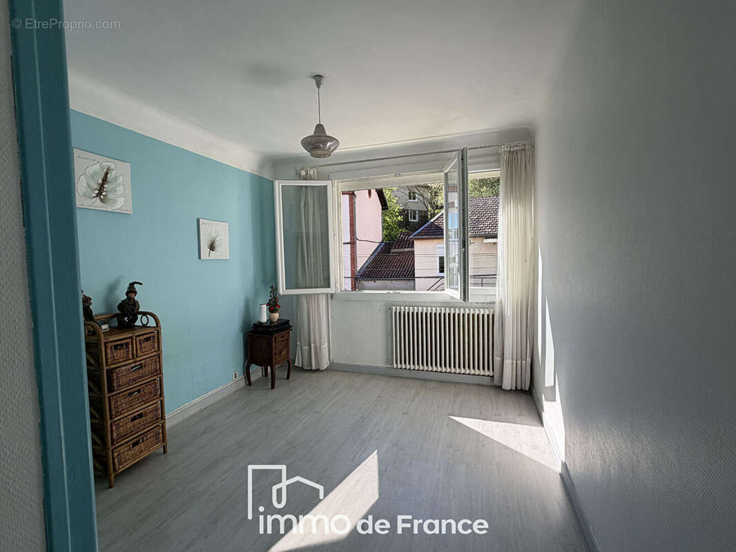 Maison à DECAZEVILLE