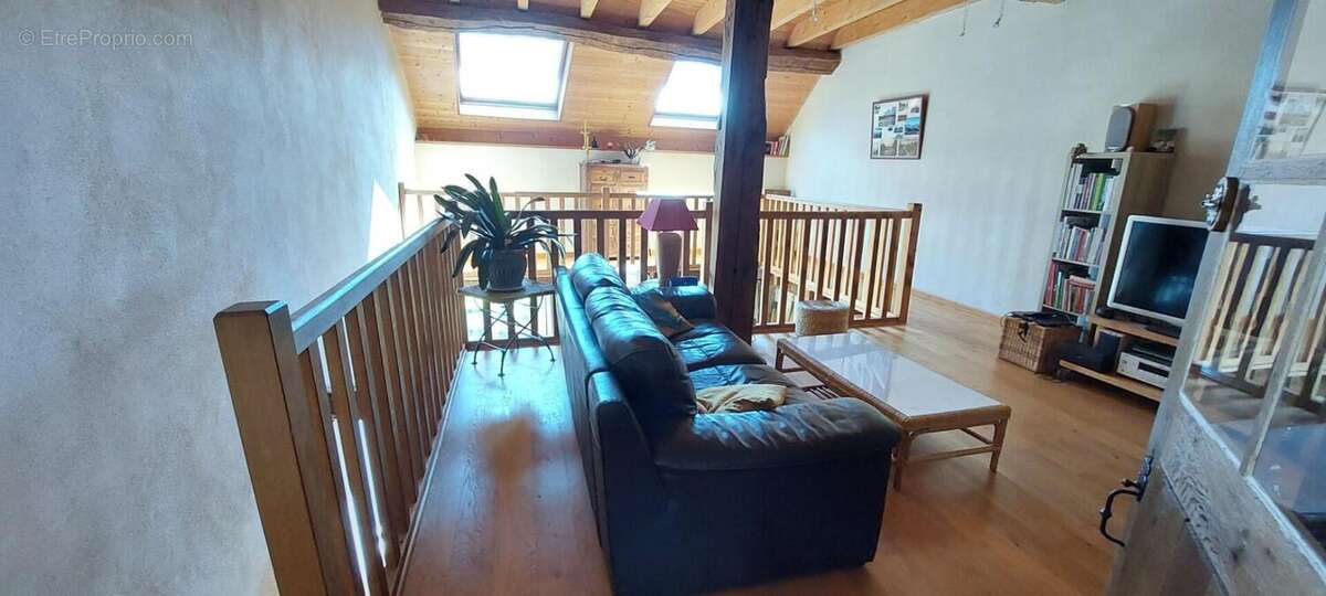 Maison à CONFLANDEY