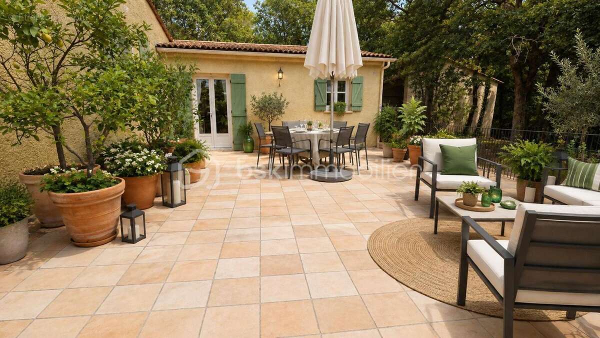 Villa de plain-pied t5 avec piscine, grand terrain et potentiel de studio indépendant – flassans-sur-issole - photo 2