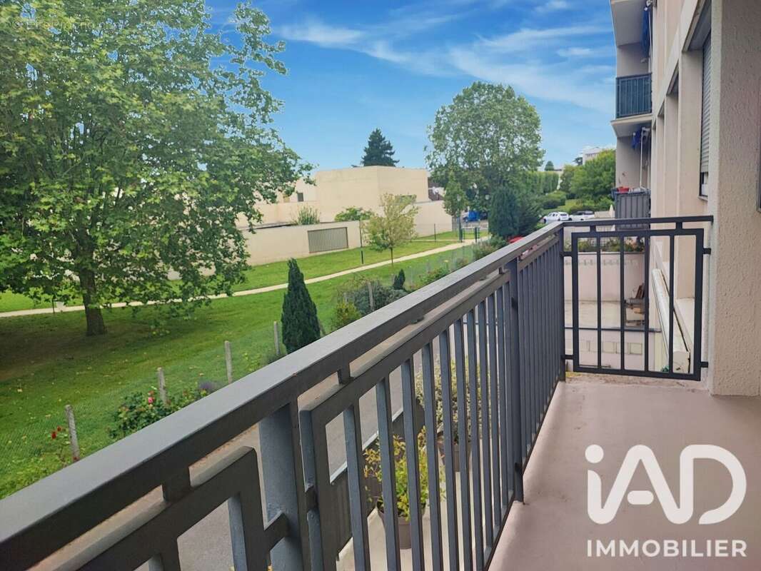 Appartement 75 m² à Pontoise  - photo 2