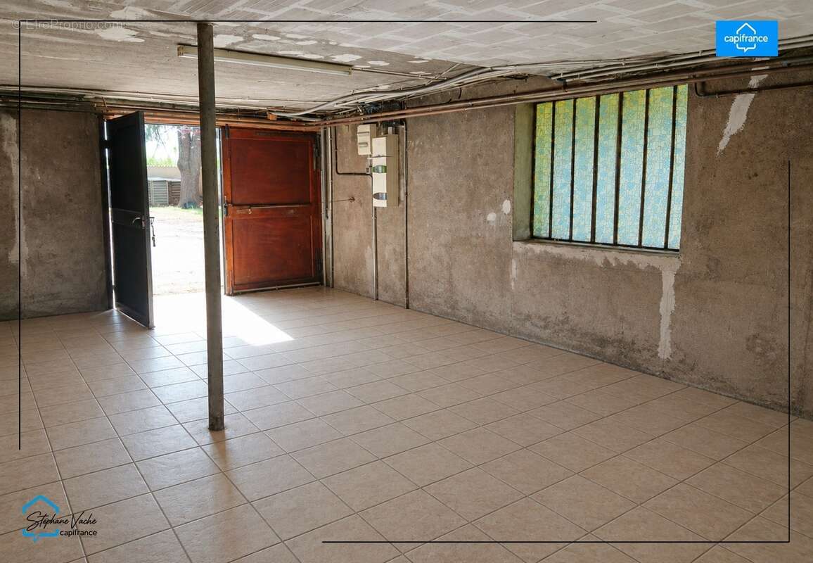 Maison de caractere 140m2, piscine , dependance attenante de 65 m², terrain 1000m2 - photo 16