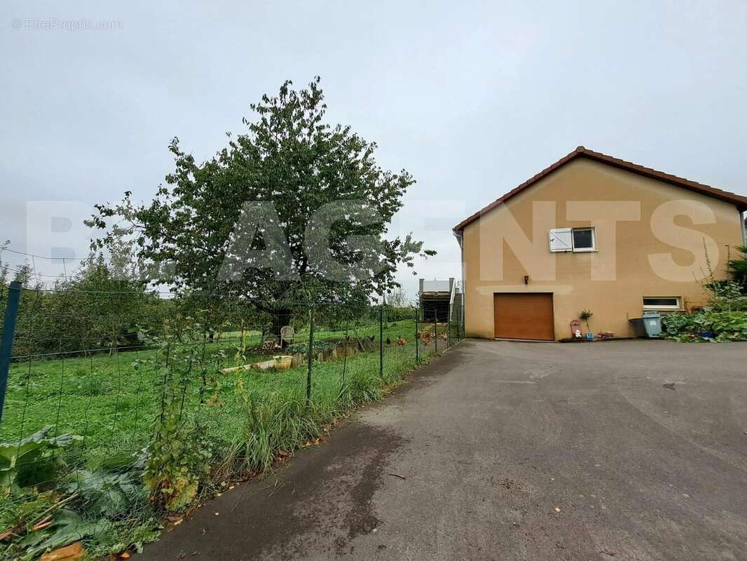 WhatsApp Image 2025-09-26 at 09 - Maison à FRESNOIS-LA-MONTAGNE