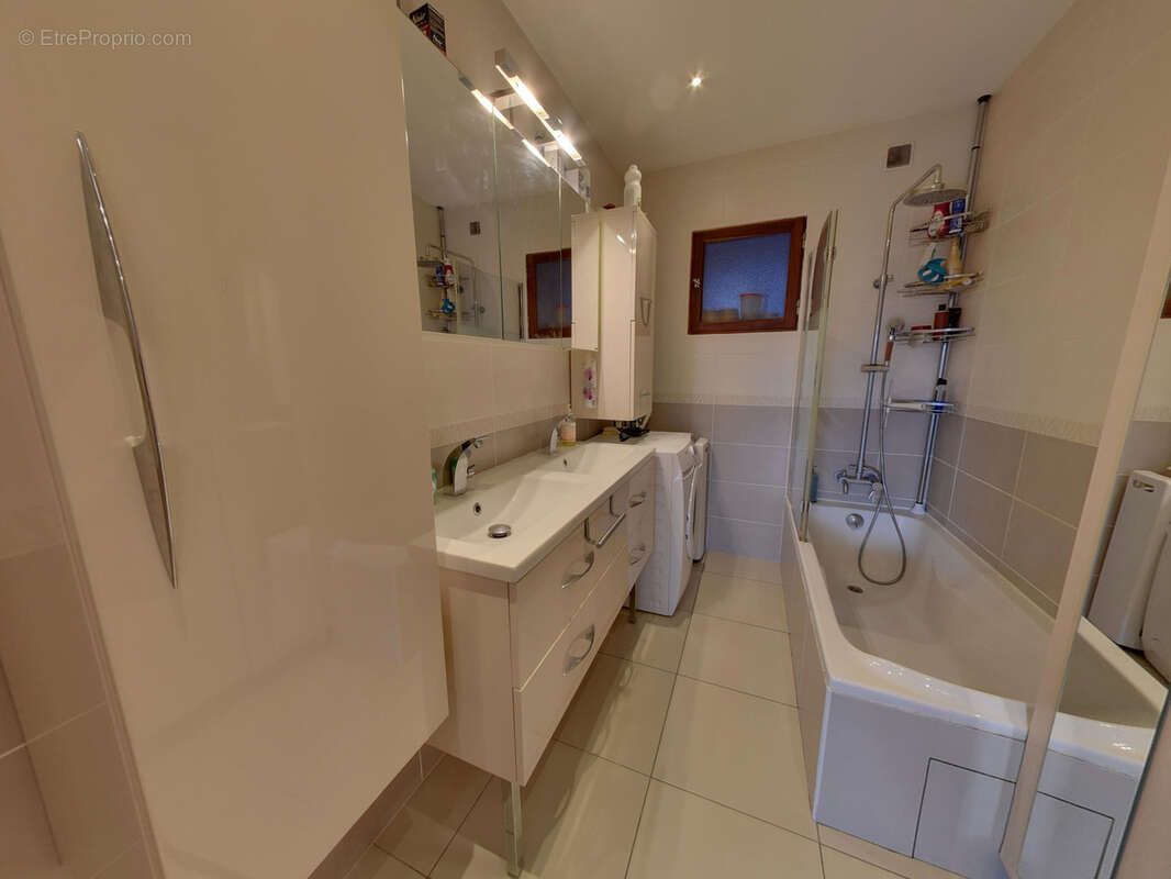 Beau 5 pieces + cuisine de 119m2 avec 3 chambres et sejour double echirolles domaine jean jaures - photo 8