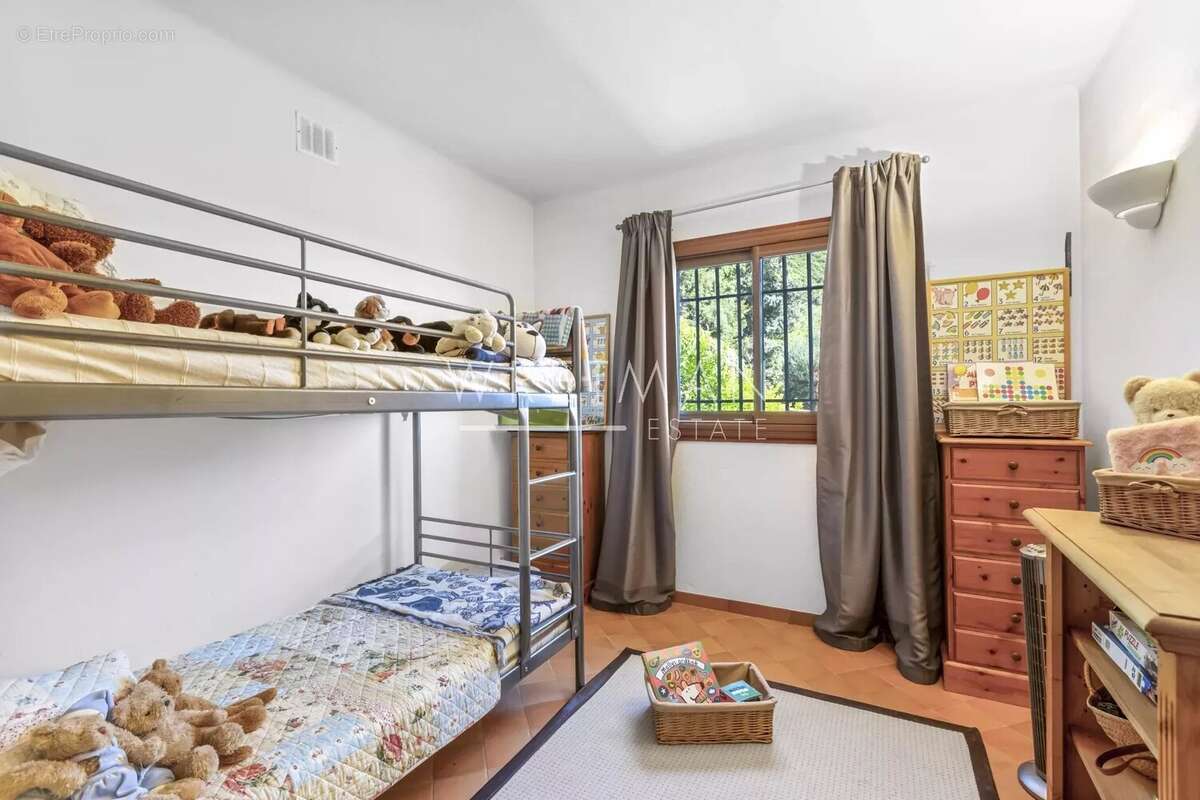 Maison à TOURRETTES-SUR-LOUP