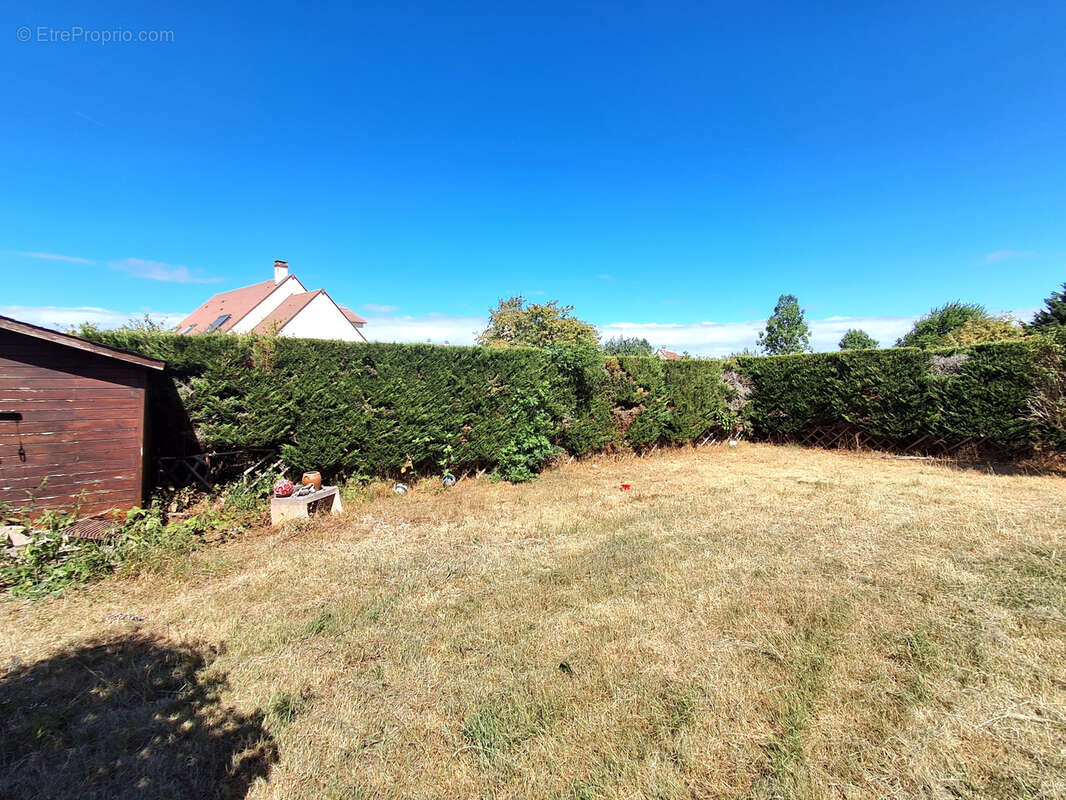 Vaux le penil - maison individuelle de plain pied - 3 chambres - garage - terrain 411m2 - photo 2