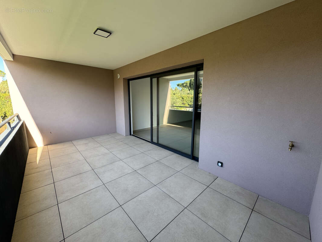 Appartement à FREJUS