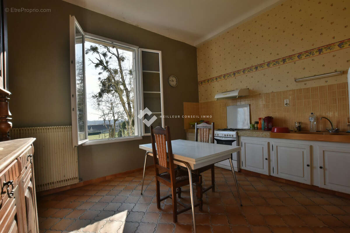 Maison 319 m² à Orthez  - photo 8
