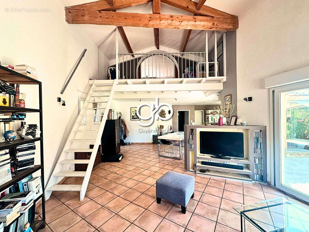 Maison à SAINT-MATHIEU-DE-TREVIERS