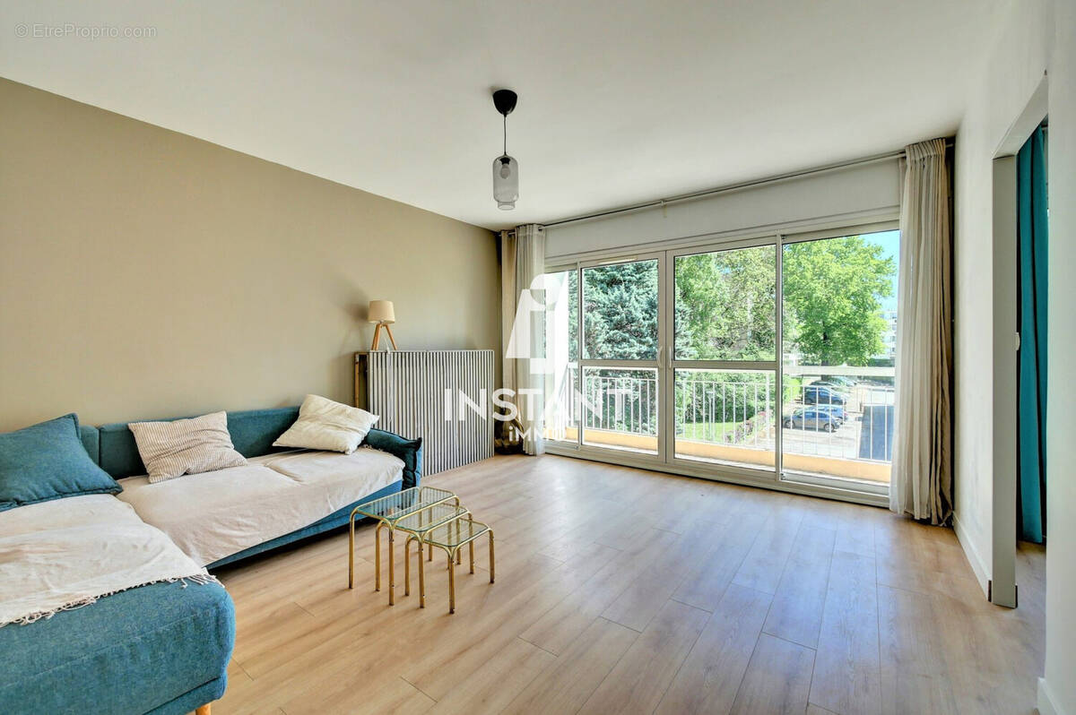 Appartement à LIMEIL-BREVANNES