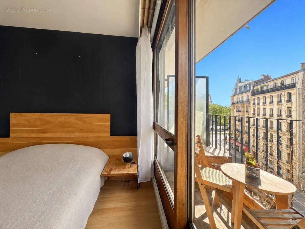 Appartement à PARIS-14E