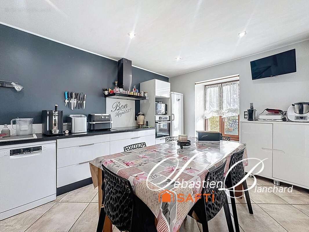 Photo 2 - Maison à CHINDRIEUX