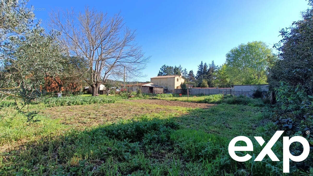 Terrain à LIGNAN-SUR-ORB