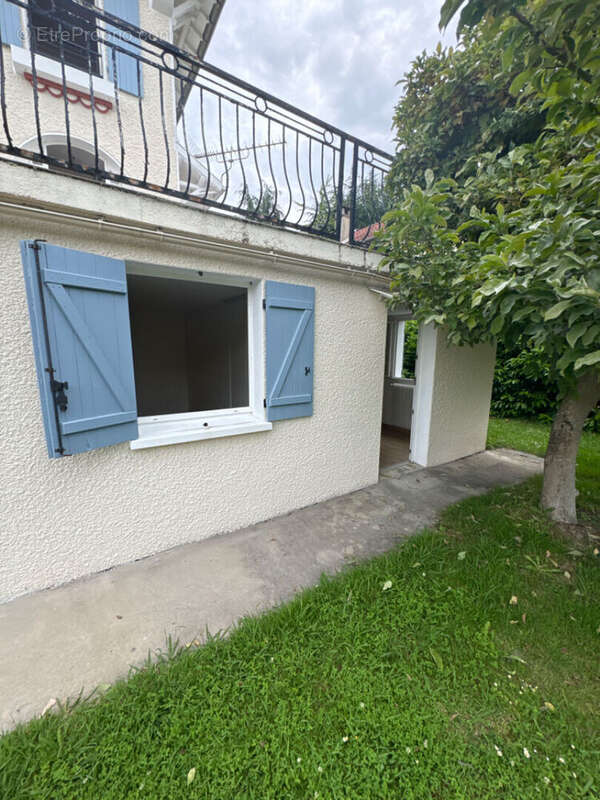Maison 200 m² à Billere  - photo 4