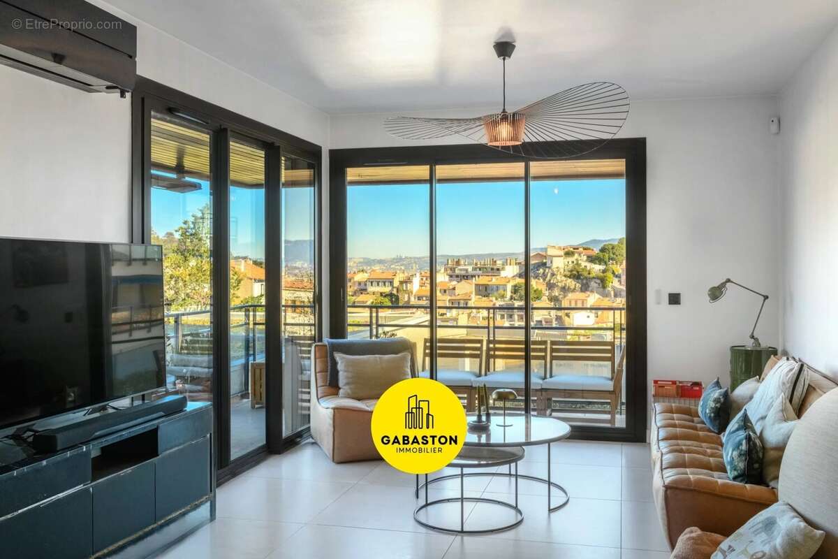 Appartement à MARSEILLE-8E