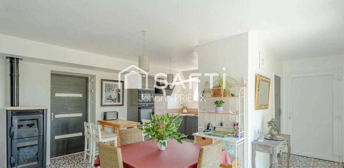 Photo 1 - Maison à COMMES