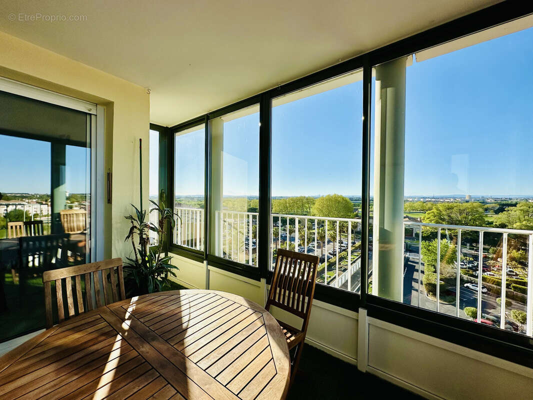 Appartement à LATTES