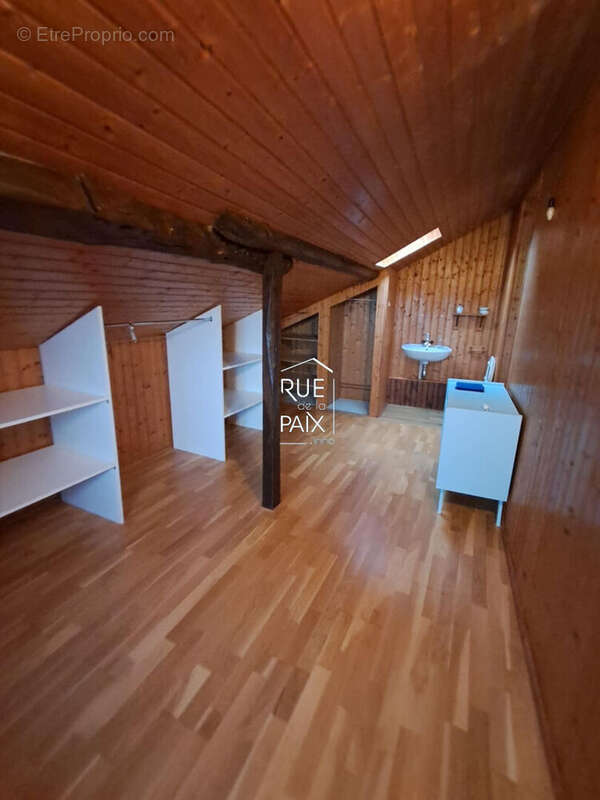 Maison à DANGE-SAINT-ROMAIN