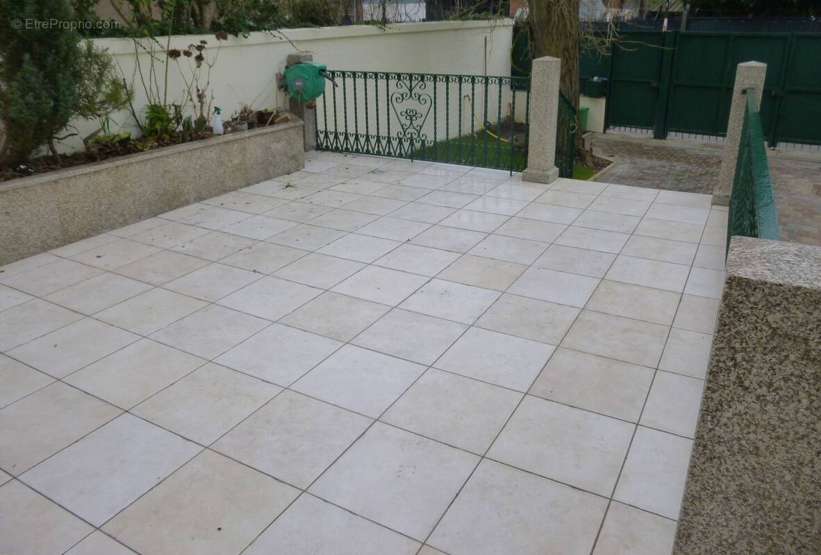 Maison à SAINT-GRATIEN