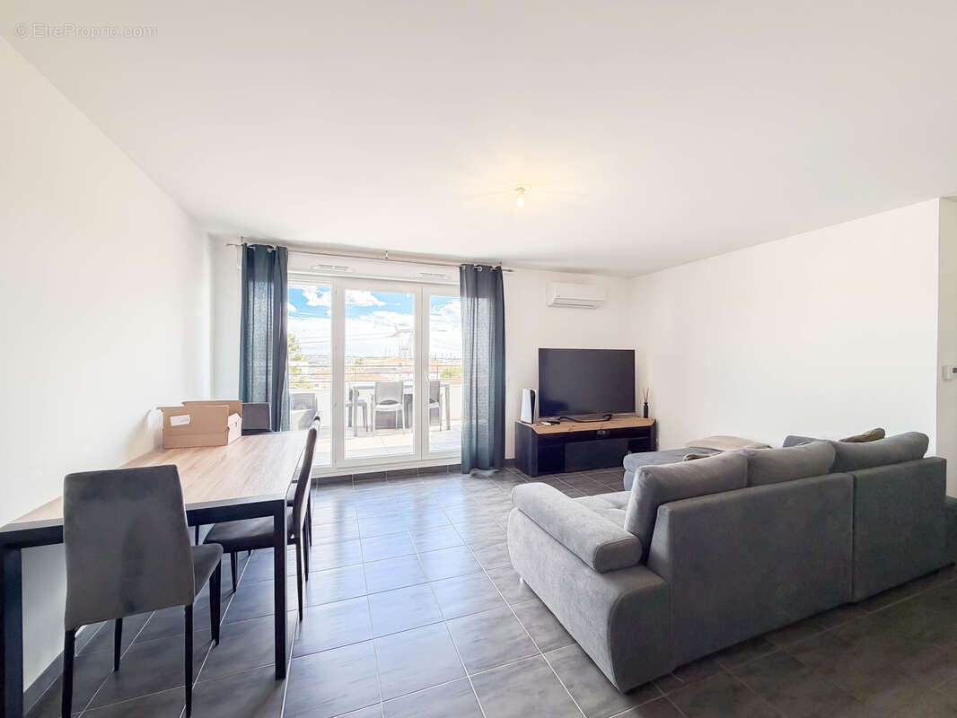 Appartement à PORT-DE-BOUC