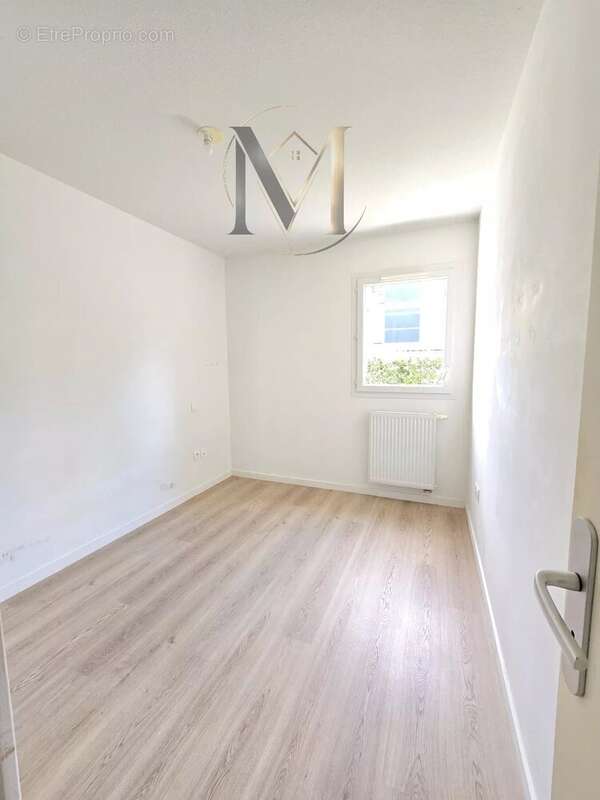 Appartement à LONS