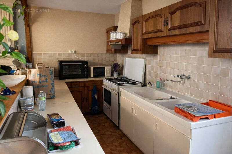 Maison à LE PUY-NOTRE-DAME