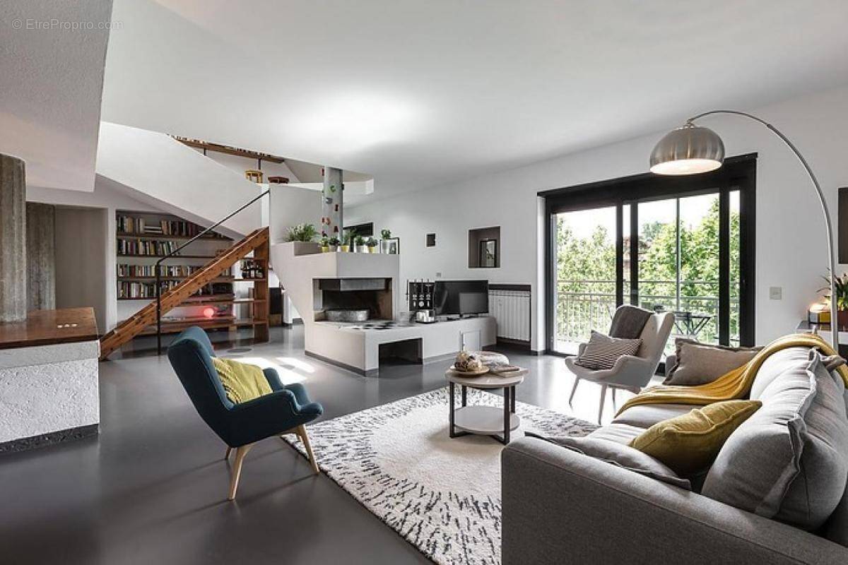 Appartement à L'ILE-SAINT-DENIS