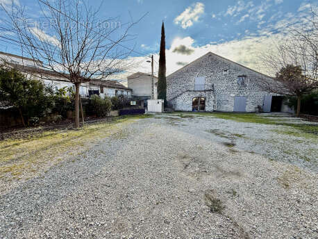 Commerce à PIERRELATTE