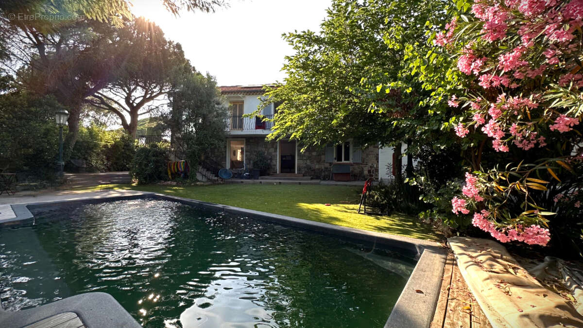 Maison à FREJUS