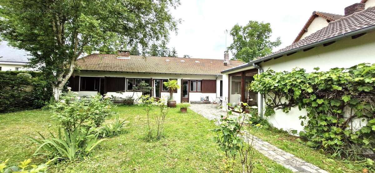 Photo 2 - Maison à JOUY-EN-JOSAS