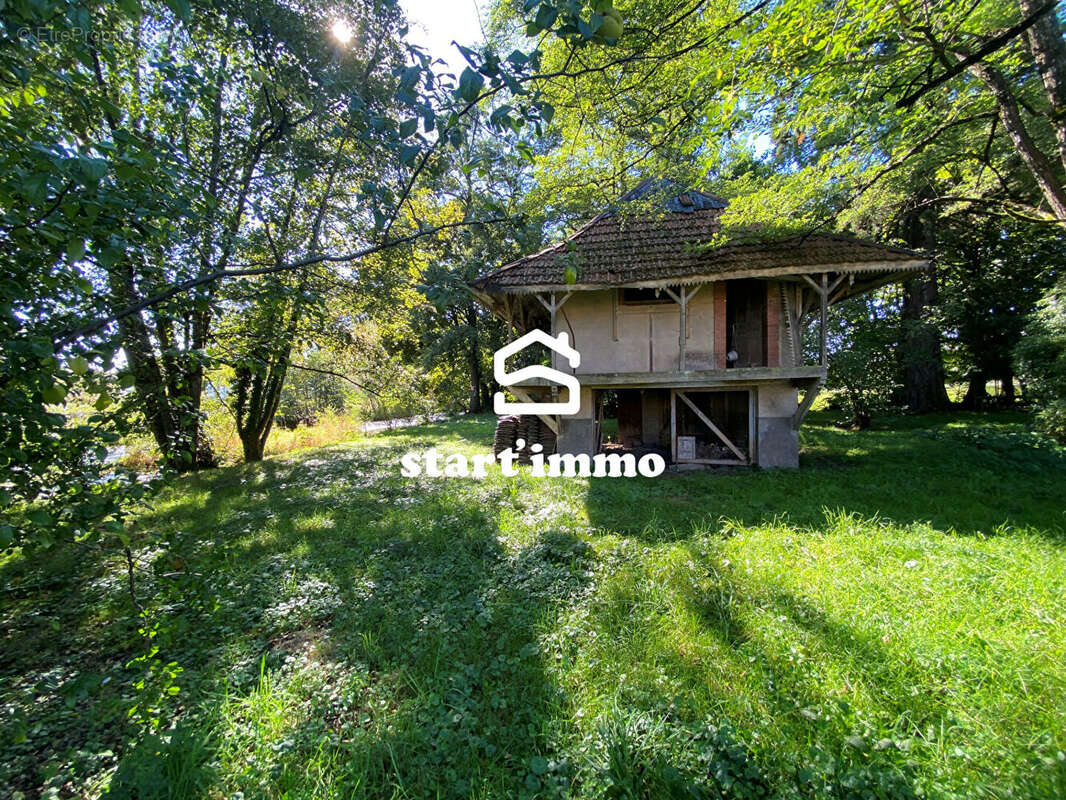 Maison à FOUGEROLLES