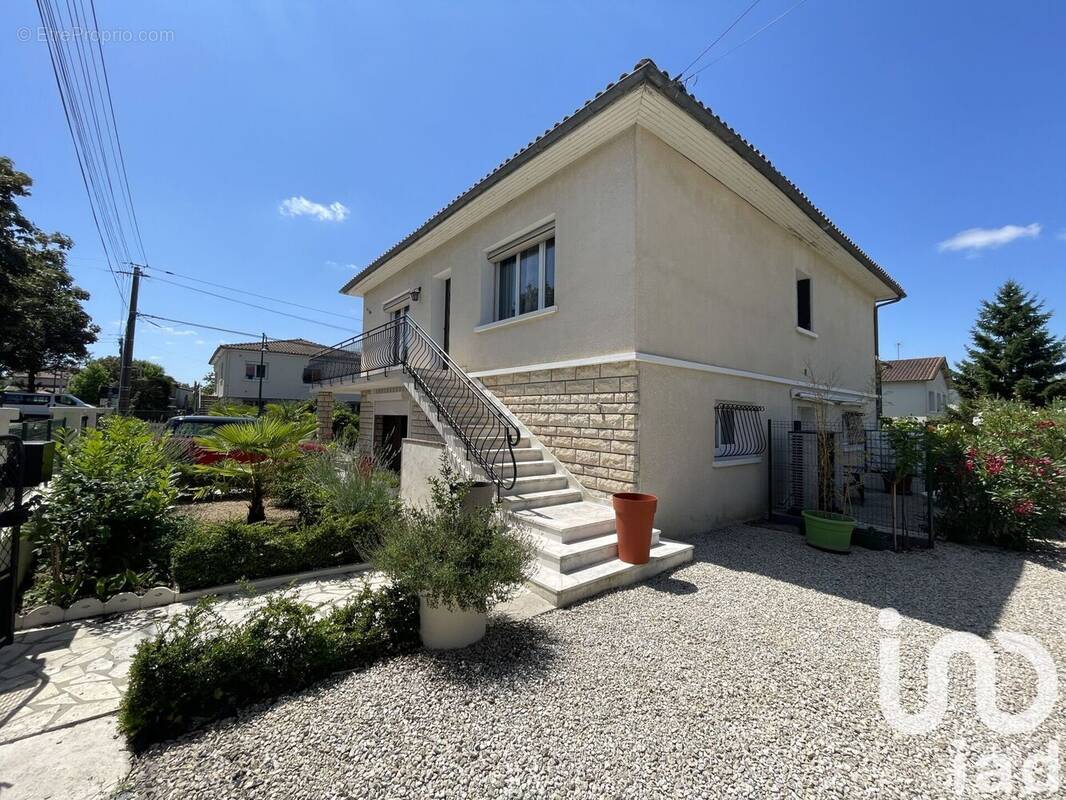Photo 1 - Maison à RUFFEC