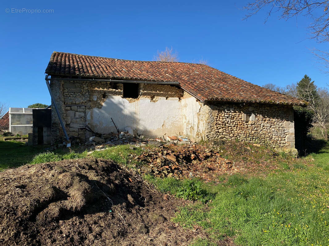 Maison à SAINT-AQUILIN