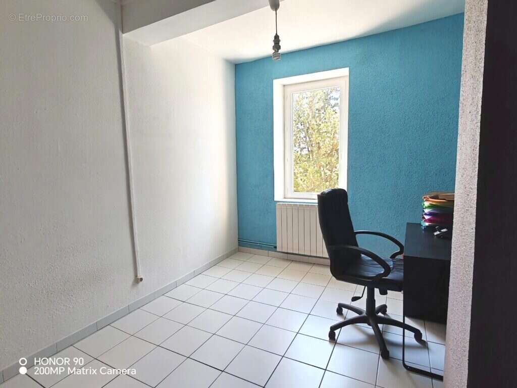 Maison de Village en R+1 95m2 hab T4 + Garage/Atelier - photo 11