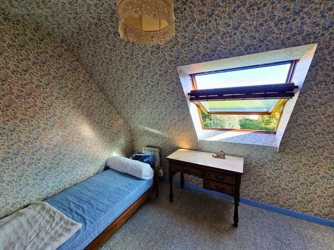 Maison à POULLAN-SUR-MER