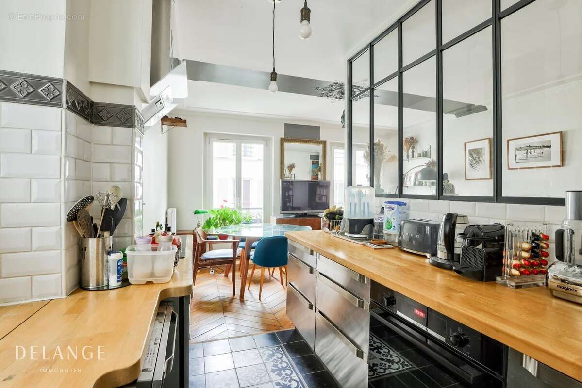 Appartement à PARIS-17E