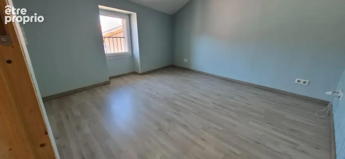 Maison à vendre 90 m² - 5 pièces- 3 chambres-  ROMAGNAT (63540) - photo 6