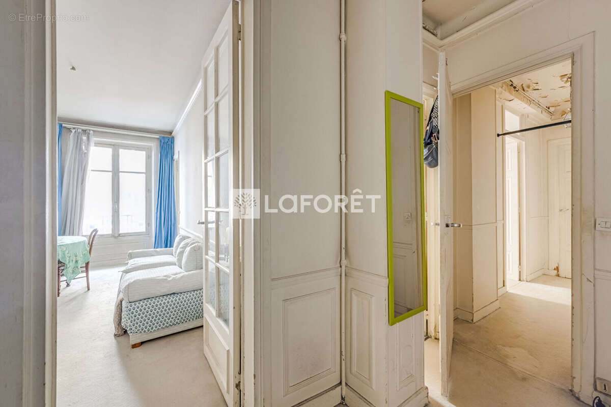 Appartement à PARIS-14E