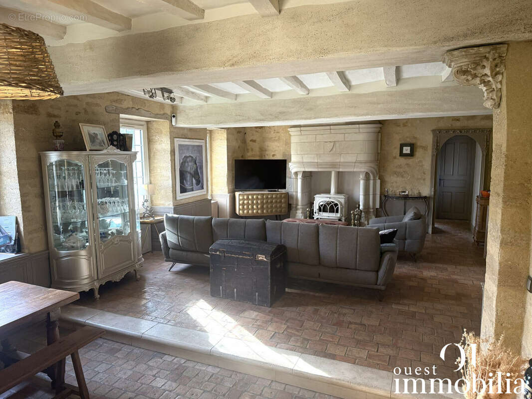 Maison à DOUE-LA-FONTAINE